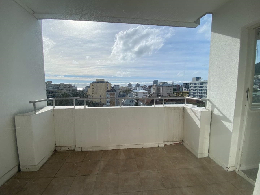 1 Bedroom Property for Sale in Sea Point Western Cape